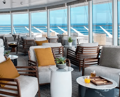 The panoramic lounge